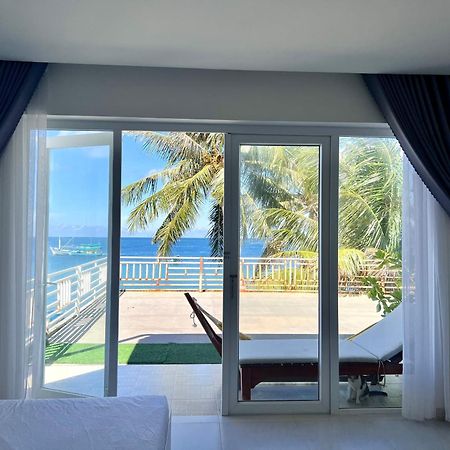 Апарт отель Larina Beach House Дуонг-Донг Экстерьер фото