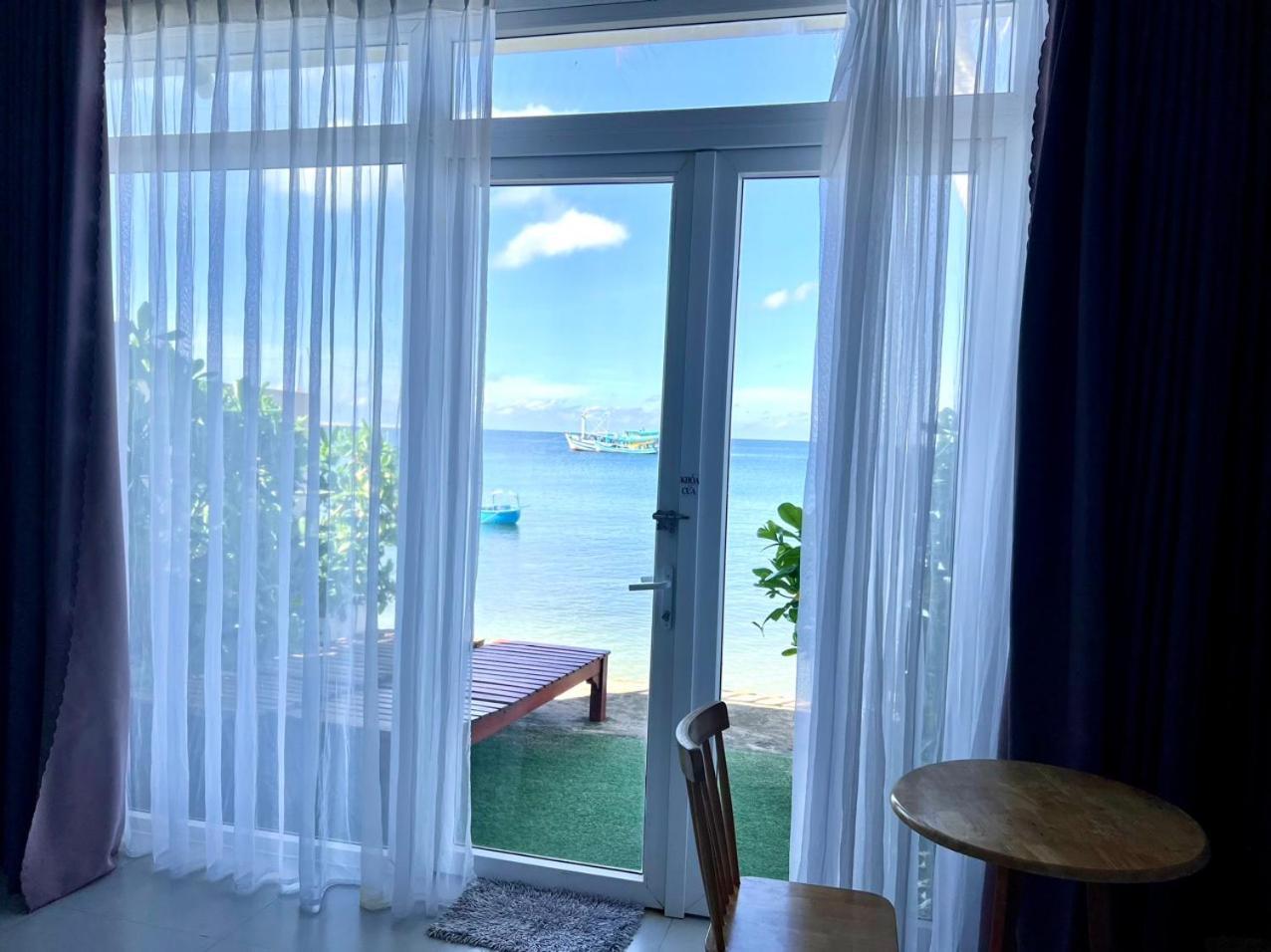 Апарт отель Larina Beach House Дуонг-Донг Экстерьер фото
